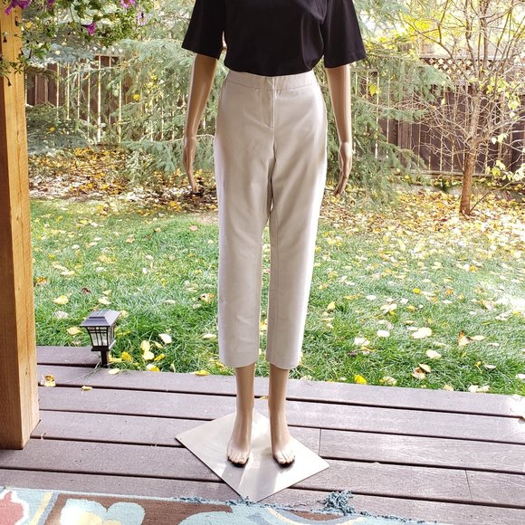 Essential item! DKNY, boyfriend cut beige khakis, size: 12 - Picture 3 of 9